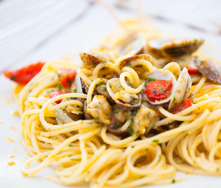 spaghetti bottarga vongole